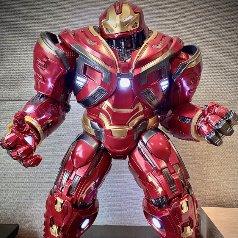 Model Kit Iron Man Mark 50 - Avengers Hulkbuster Action Figure - Metallic