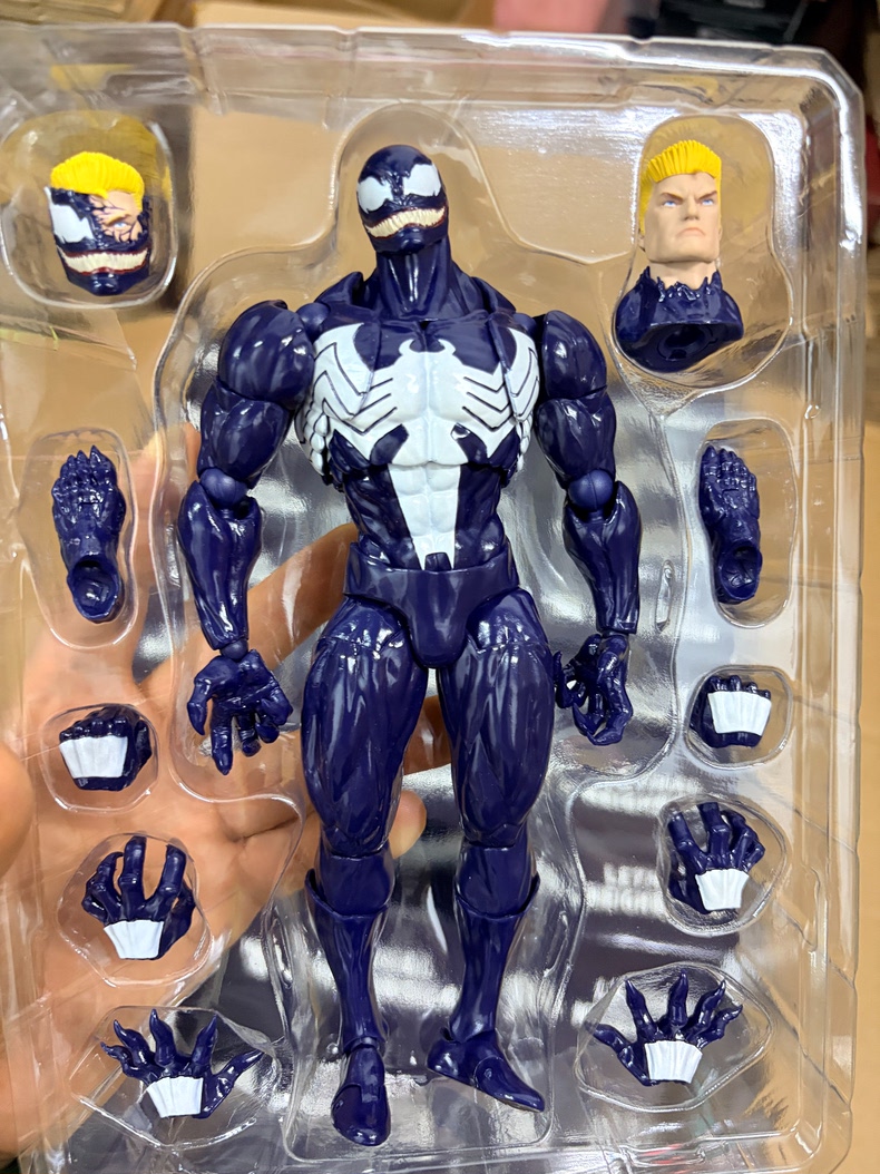 In stock NEW Mess Toys Venom L - огляд і ціна Model Kit Venom
