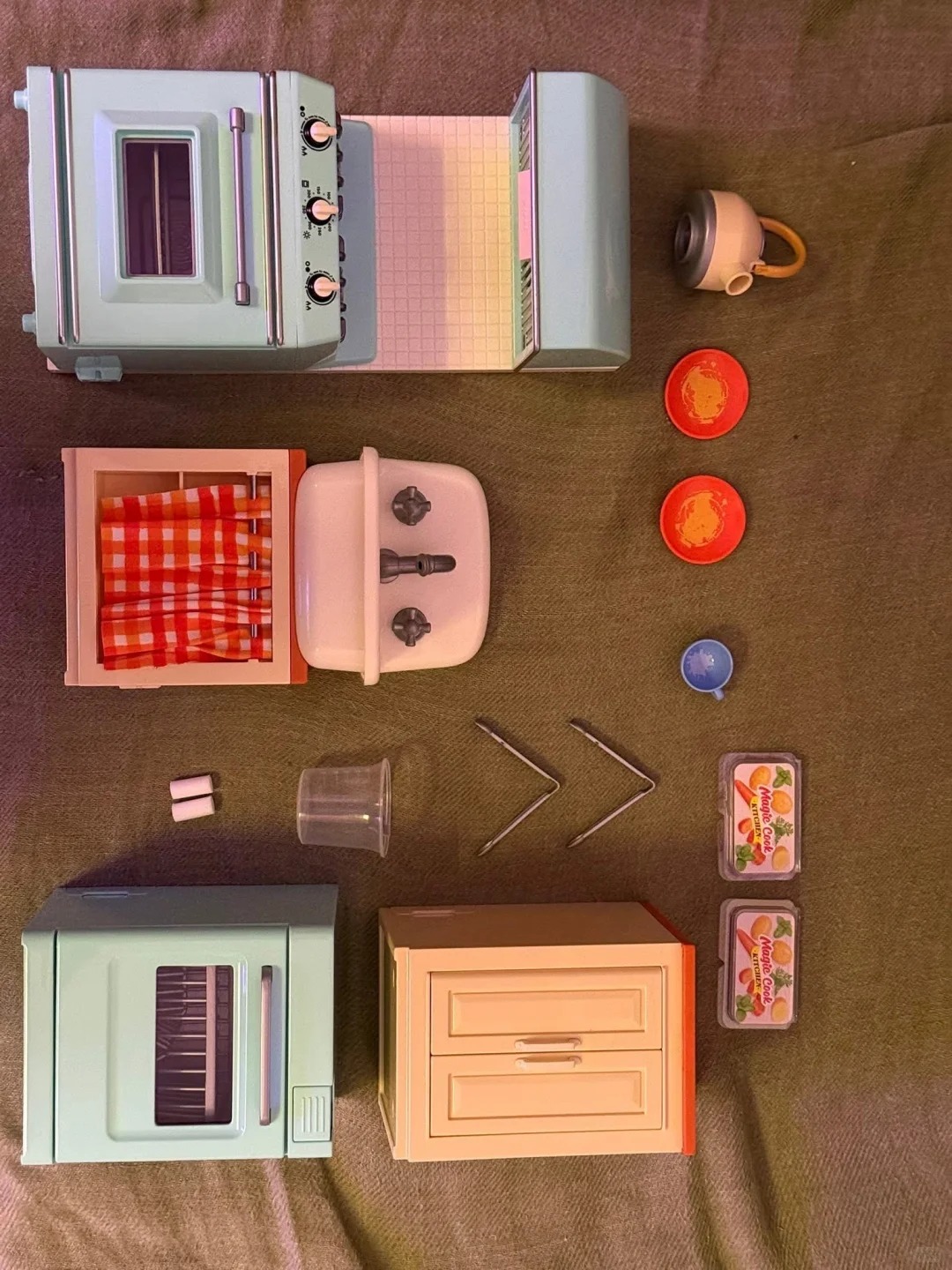Zuru Mini Brands Magic Cook Ki - огляд і ціна Model Kitchen Set