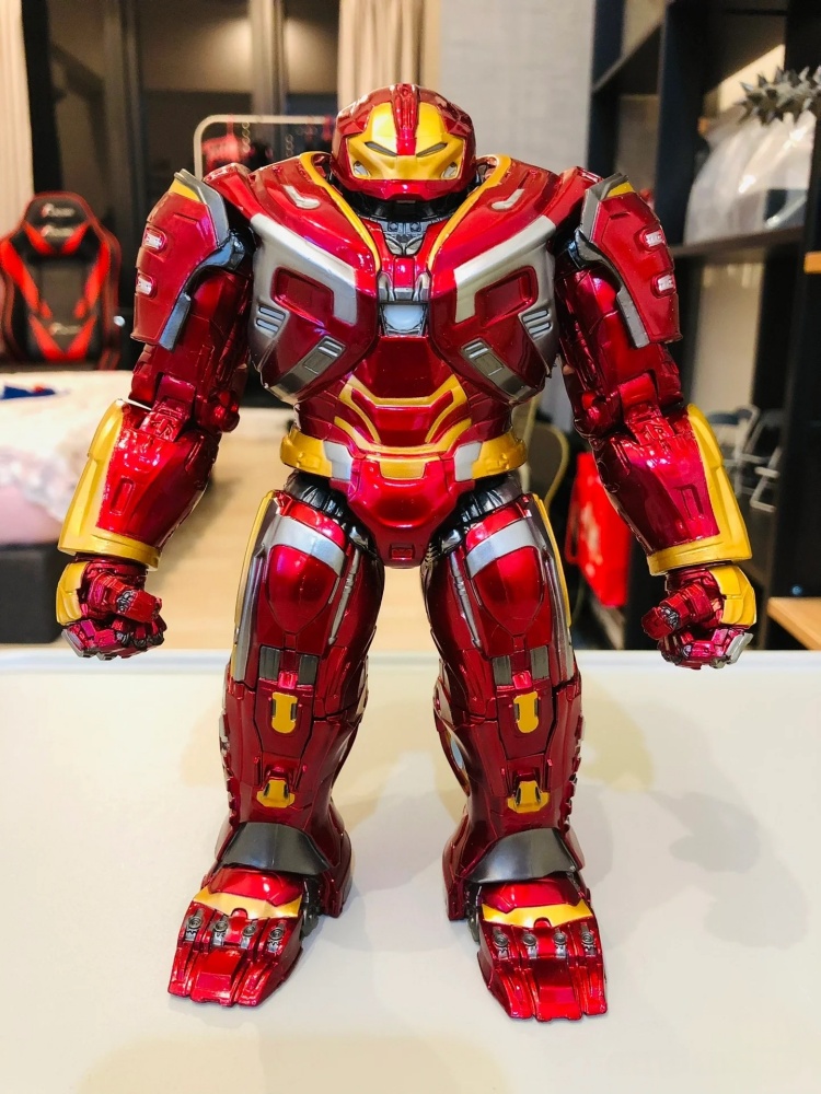 Avengers Hulkbuster Action Fig - огляд і ціна Model Kit Iron Man Mark 50