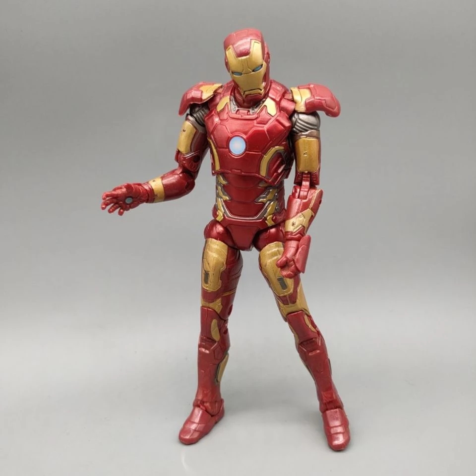 Marvel Legends Ironman Mark MK - огляд і ціна Model Kit Iron Man Mark 50