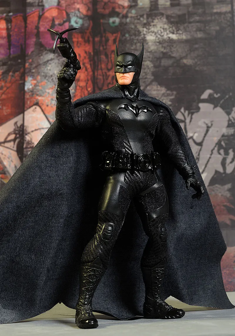 Mezco One 12 Bat-Hero Ascendin - огляд і ціна Model Kit Iron Man Mark 50