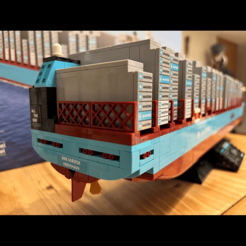 New 2026 Dual-Fuel Container V - огляд і ціна Model Kit Instructions