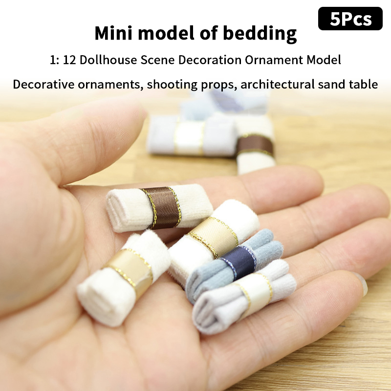 5Pcs 1/12 Dollhouse Mini Quilt - огляд і ціна Model Kit House